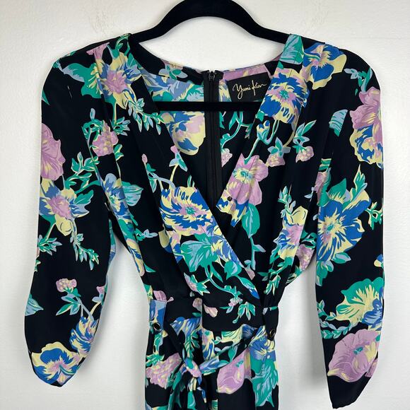 Yumi Kim Womens V-Neck 3/4 Sleeve Floral Roll Tab Teal/Black Short Romper Small - Picture 3 of 7